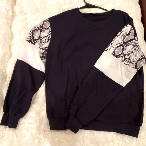 Snake skin sweater - Picture 1 of 1